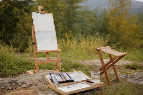 Atelier de peinture en plein air : matériel et inspirations à emporter