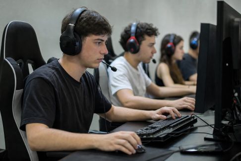 Jeux vidéo : tour d’horizon des compétitions e-sport en France cet été
