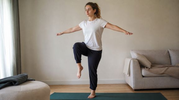 Travailler l’équilibre et la coordination avec des exercices simples à la maison