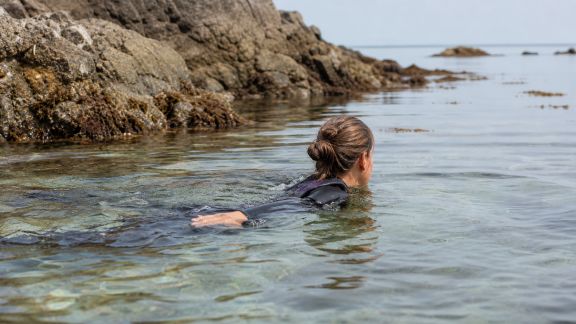 Randonnée aquatique en mer : explorer le littoral autrement