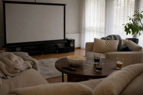 Créer un mini festival du film à la maison : programmation et astuces familiales
