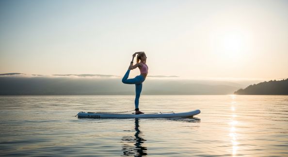 Paddle yoga : allier bien-être et équilibre au fil de l’eau
