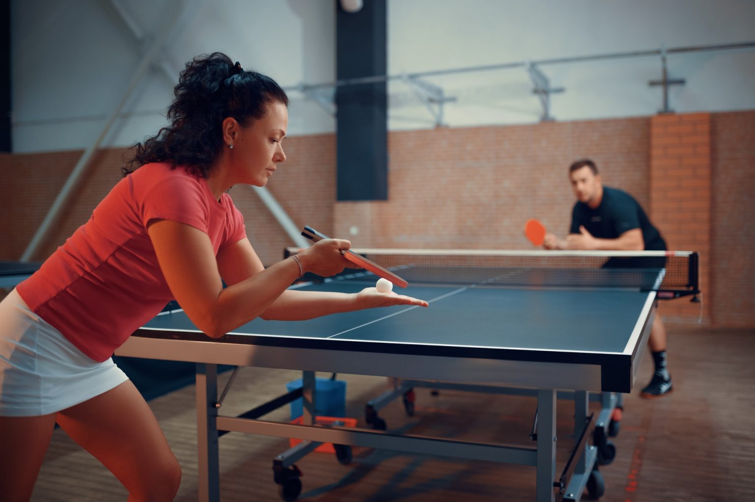 Sur la table, le ping-pong révèle des réflexes insoupçonnés